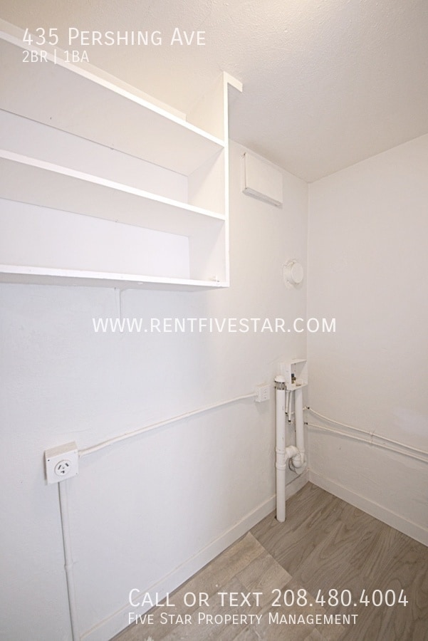 Building Photo - 435 Pershing Ave