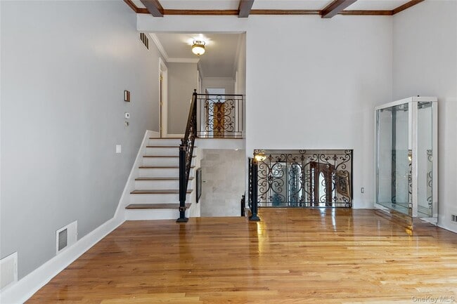 Building Photo - 42 Maria Ln