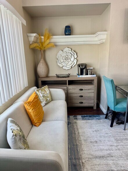 Building Photo - 6918 Coley Ave