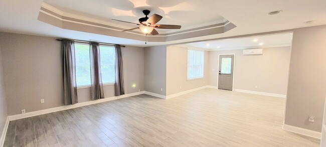 Building Photo - Stylish Basement Rental with Private Ameni...