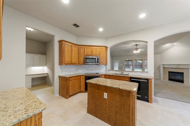 Building Photo - 2815 Madison Dr