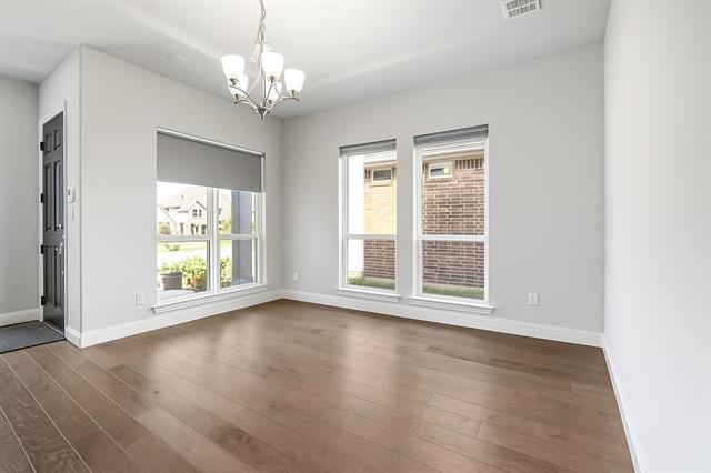 Building Photo - 12591 Royal Oaks Ln
