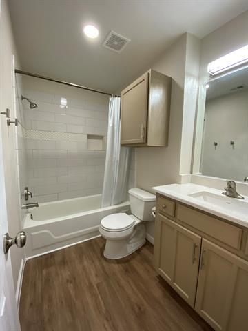 Building Photo - 712 Wedgegate Dr