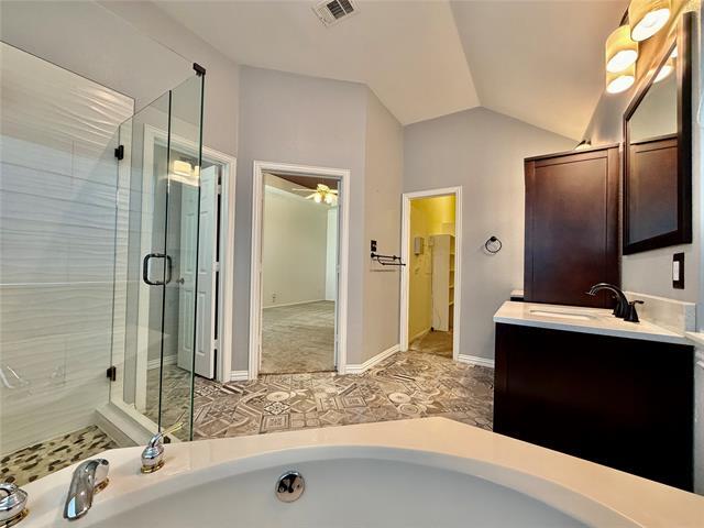Building Photo - 1632 Castle Pines Dr