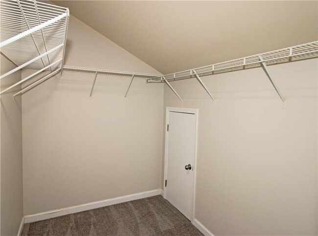 Building Photo - 315 Lakeside Ln