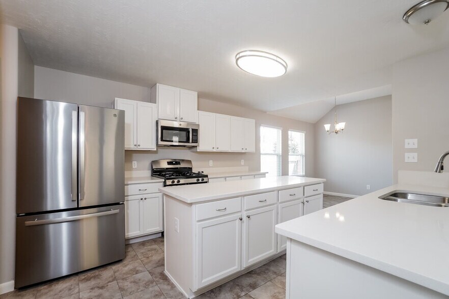 Building Photo - 2442 Chuckberry St