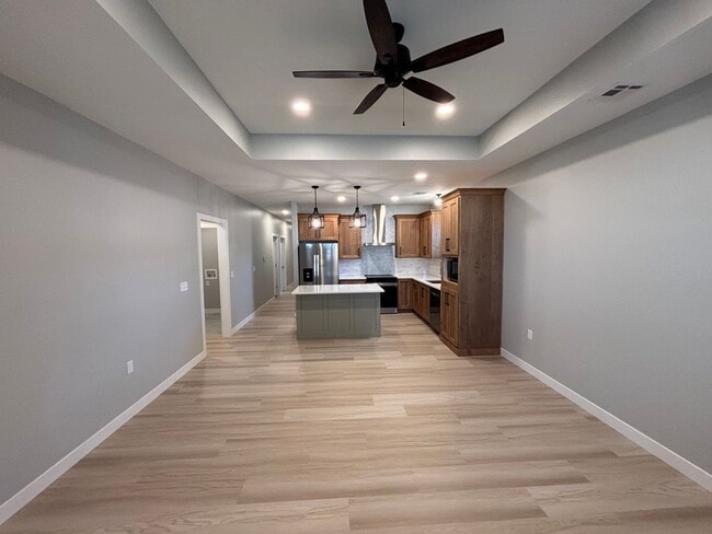 Building Photo - Stunning New Build in Central Manhattan! Available NOW!