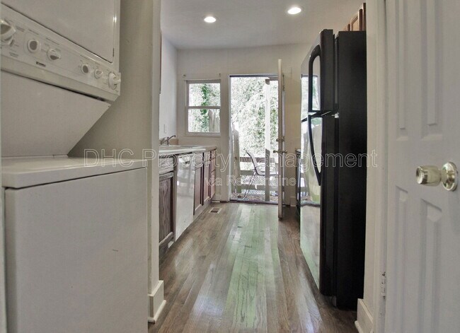 Building Photo - 1257 Lorenzo Dr SW