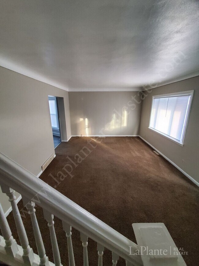 Building Photo - Three Bedroom East Toledo Home for Rent