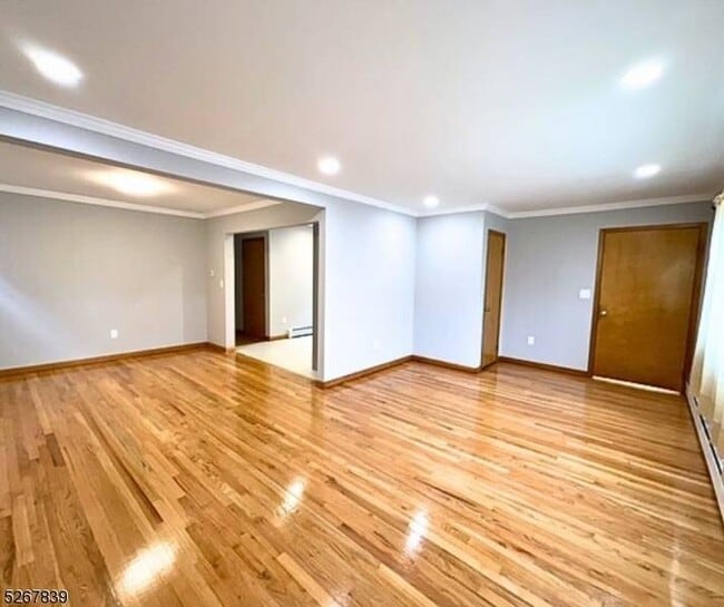 Building Photo - 400 Kennedy Dr