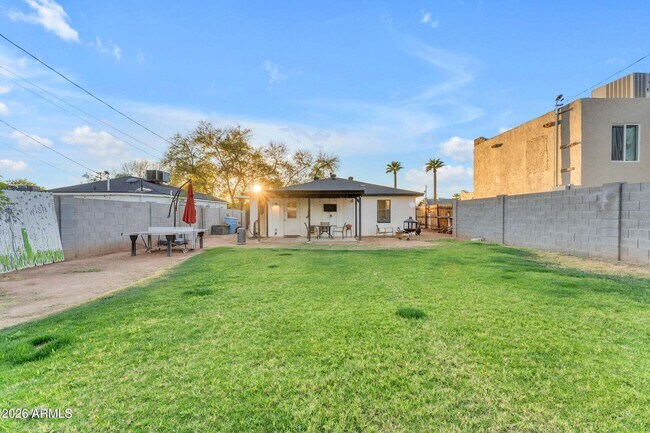 Building Photo - 2209 N 23rd St