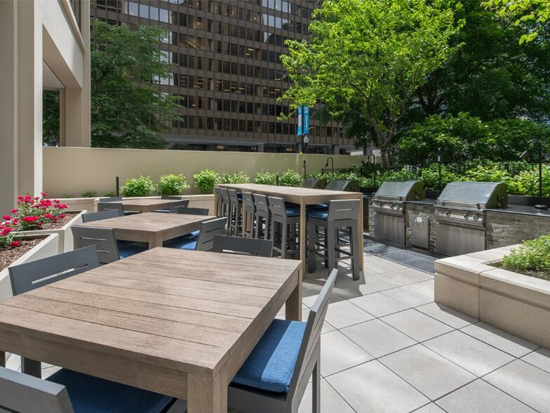 Building Photo - 236 E Wacker Dr