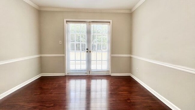 Building Photo - Rare Cross Creek 2 Bedroom-2.5 Bathroom Townhouse, Available NOW!