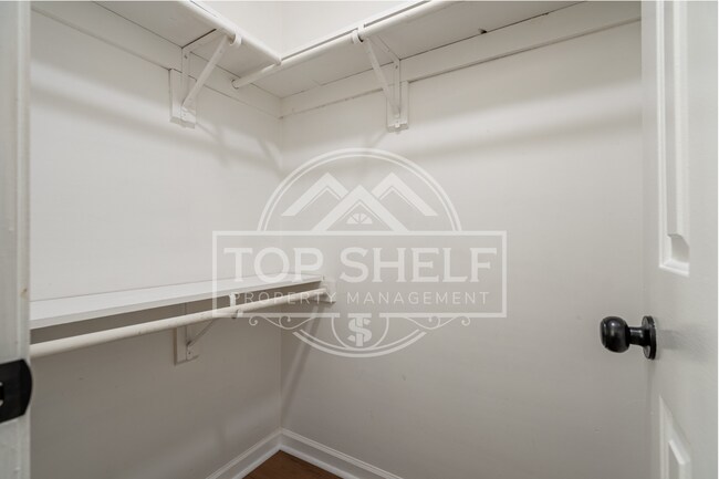 Building Photo - 1330 Kennesaw Trace Ct