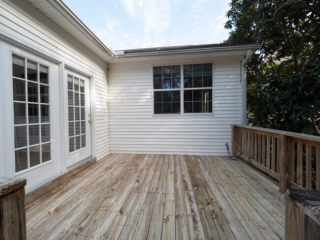 Nice grilling deck off the sunroom - 145 Historic Dr