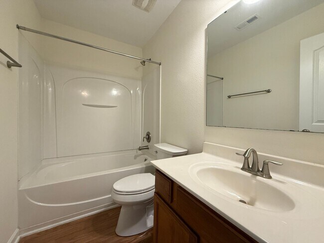 Building Photo - 1040 Treble Ct