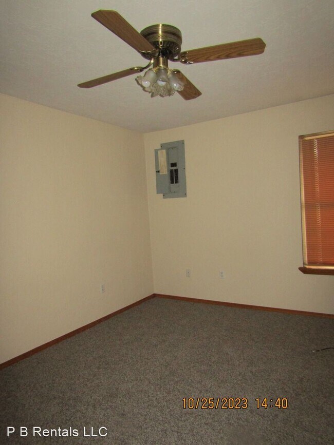 Building Photo - 2 br, 1 bath House - 401 NW 6th Street, Apt B