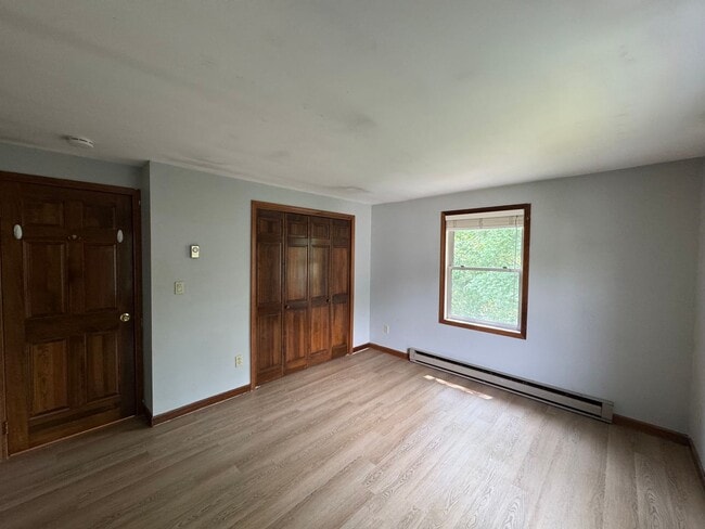 Building Photo - Woburn Townhouse| 2 Bed 1.5 Bath| Availabl...