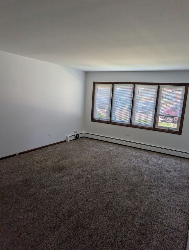Building Photo - 2411 N 77th Ct