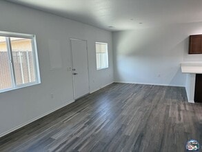 Building Photo - 518 S F St