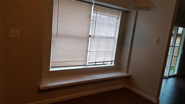 Building Photo - 2015 Bridger Dr