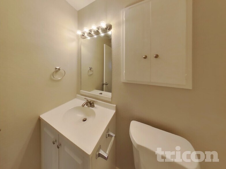 Building Photo - 7326 Glen Trail