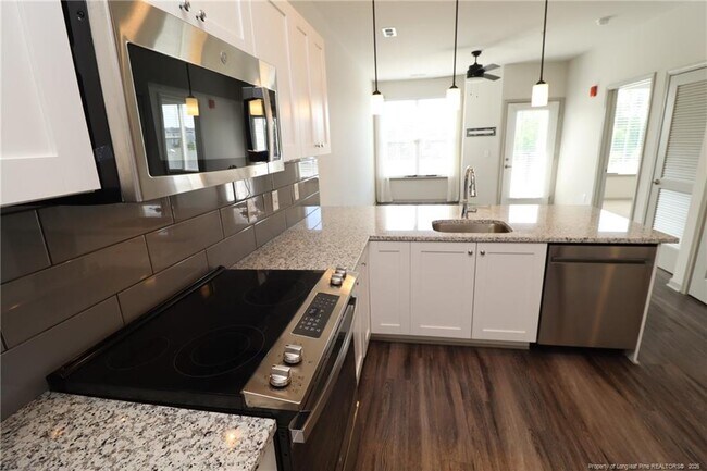 Building Photo - 2402 Gathering Sq Ct