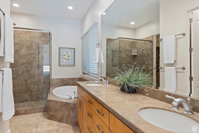 Building Photo - 4859 Eagle Ridge Dr