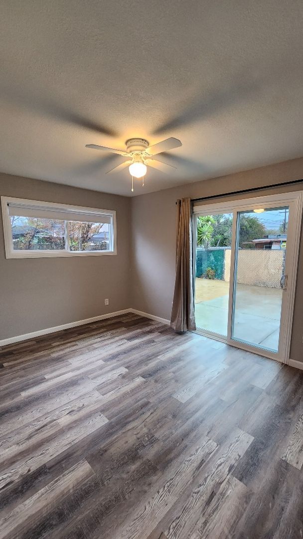 Building Photo - Beautiful 4 Bedroom 2 Bath Home Centrally Located in Vallejo