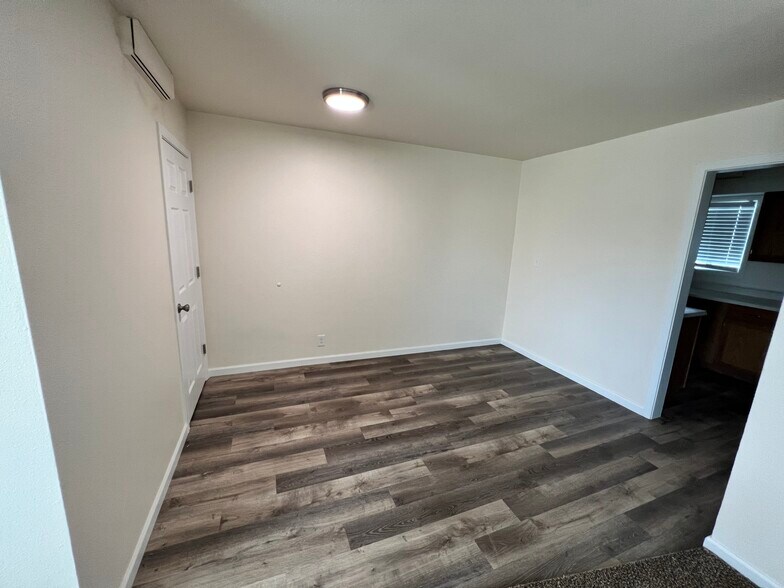Building Photo - 1219 Arlington Dr