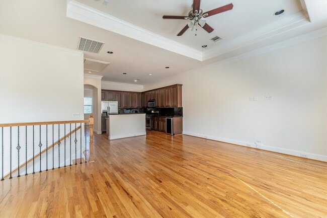 Building Photo - 308 Grove St