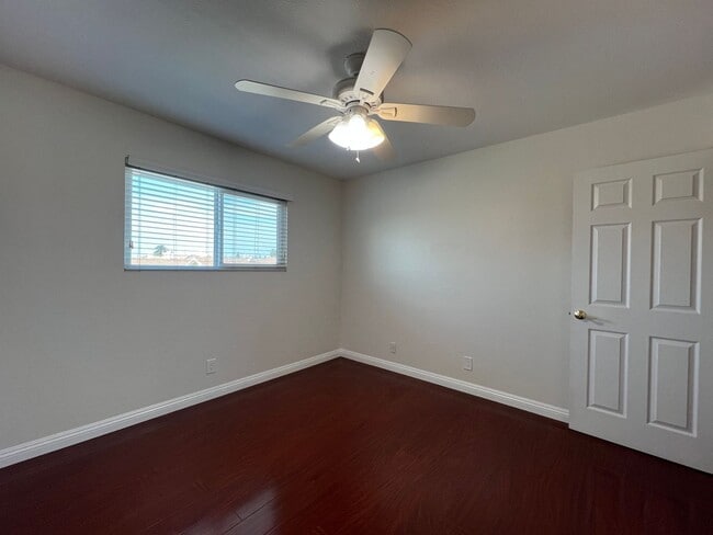 Building Photo - Large 3 bedroom townhome available in Buena Park