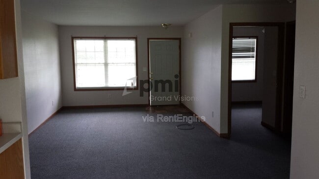 Building Photo - 6381 IL-48