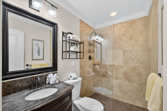 Building Photo - 6485 Chasewood Dr