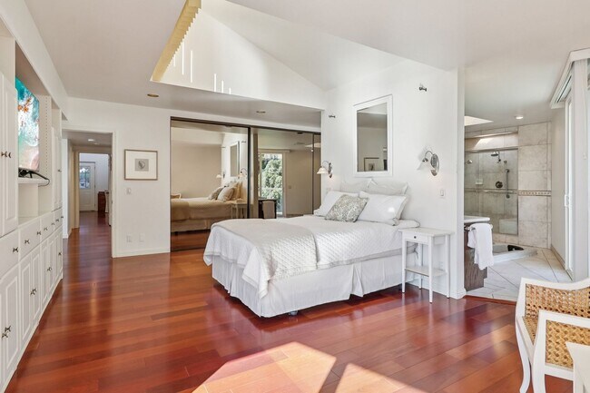 Building Photo - La Jolla Home with Ocean Views! Solar and AC