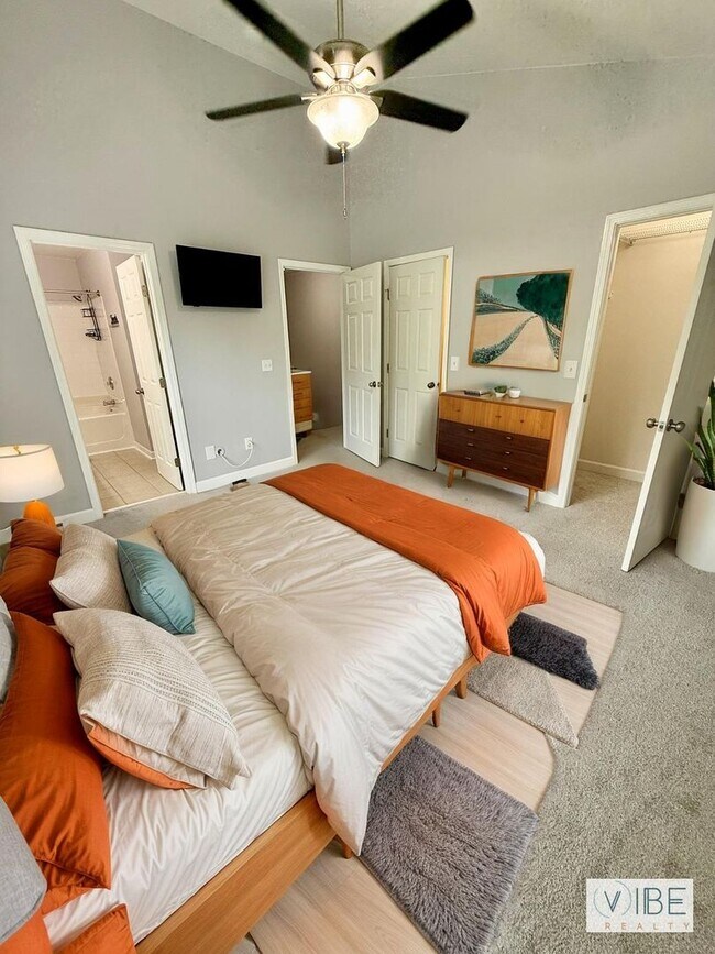 Building Photo - Convenience Meets Privacy – Updated 2BR Condo Minutes from Marina & Shopping! $1600/mo