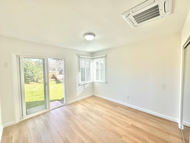 Building Photo - Beautifully Remodeled 4bd/2.5ba CLAIREMONT Home! Fenced yard, garage, PET friendly!