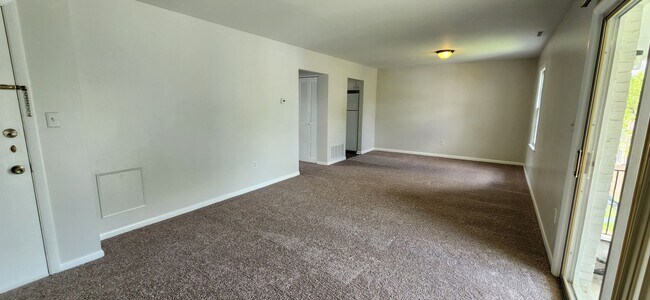 Primary Photo - Upper Level One Bedroom Apartment w Covere...
