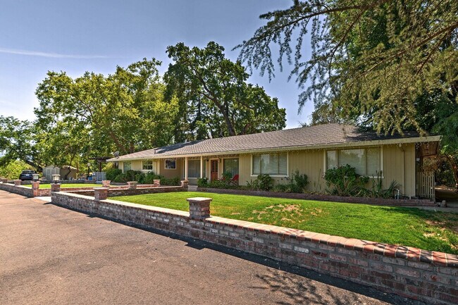 Building Photo - 1280 Rucker Ave