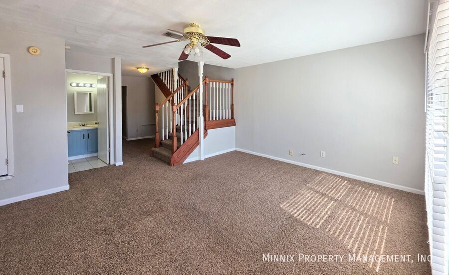 Building Photo - 1325 E Cowden Ave