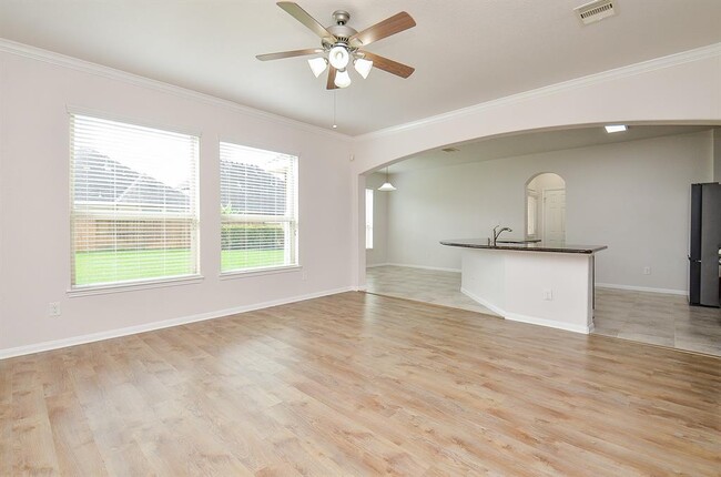 Building Photo - 5610 White Camelia Ct