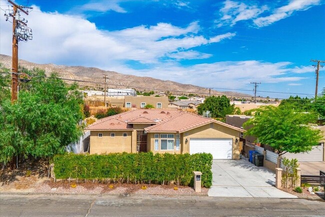 Building Photo - 10748 Ocotillo Rd