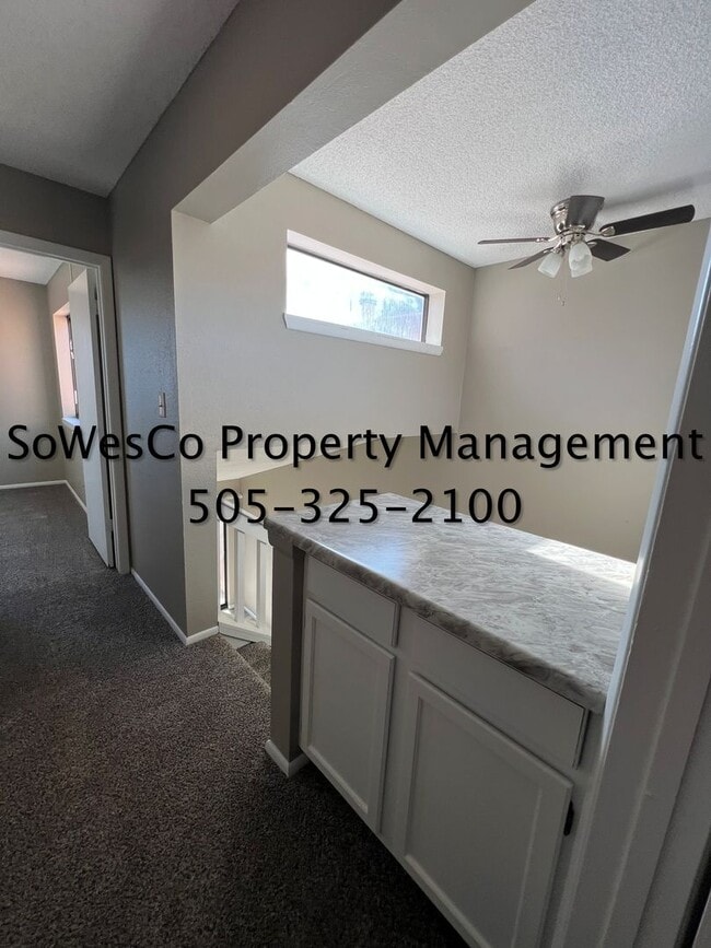 Building Photo - Beautifully Remodeled Condo (with seasonal pool)