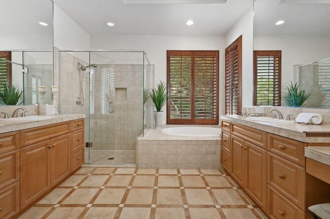 Building Photo - 48476 Bighorn Dr