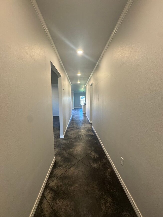 Building Photo - Located in Glendale!!!4bedrooms 2bathrooms 2 car garage NEW Build 2025