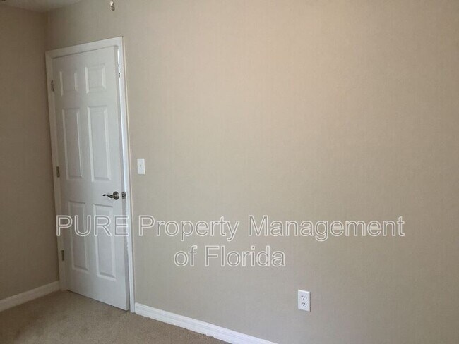 Building Photo - 15544 SW 41st Street Rd