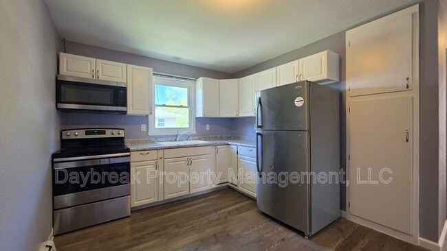 Building Photo - 204 4th St NW