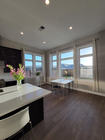 Building Photo - 2163 Shadow Creek Ct