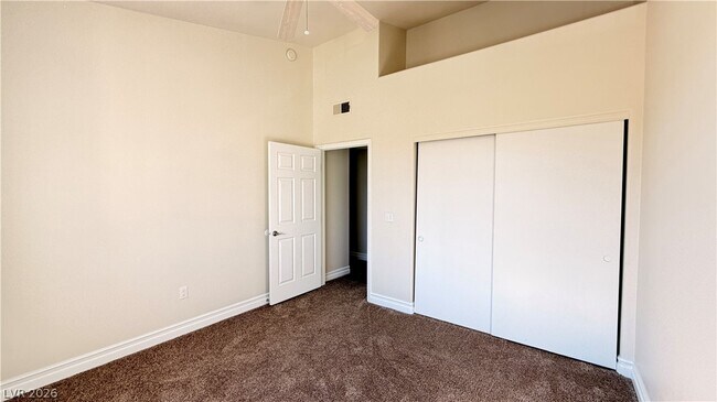 Building Photo - 75 N Valle Verde Dr