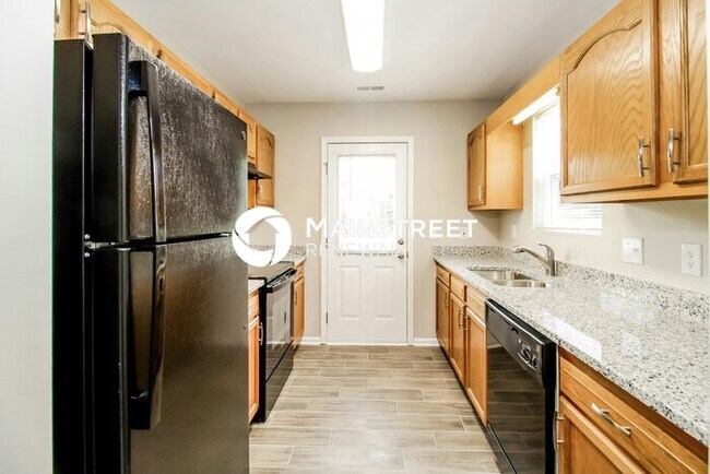Building Photo - 3 Bedroom Pet-Friendly Home in Winston-Sal...